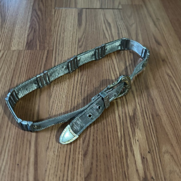 Silver Toned Metal Mesh Women’s Ornate Engraved Waist Belt Antique 38” Y2k Retro